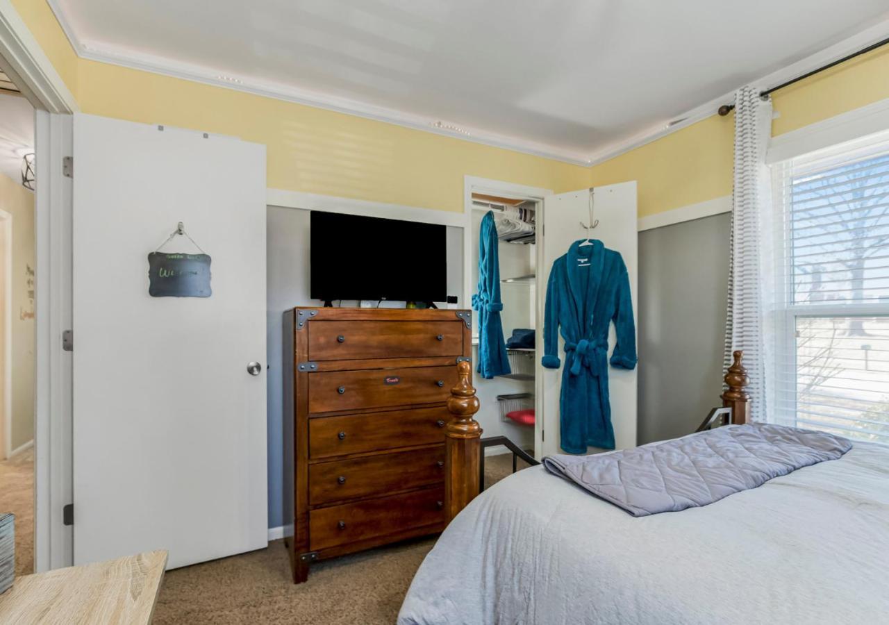 Becky & Marvels 420 Stay - Private Room Канзас-Сити Экстерьер фото